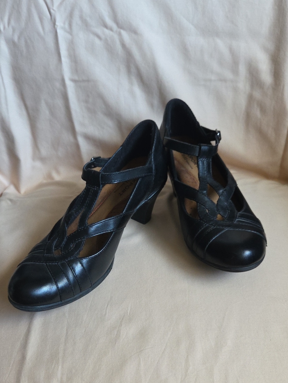 Rockport: Cobb Hill Marilyn Black T-Strap Heels